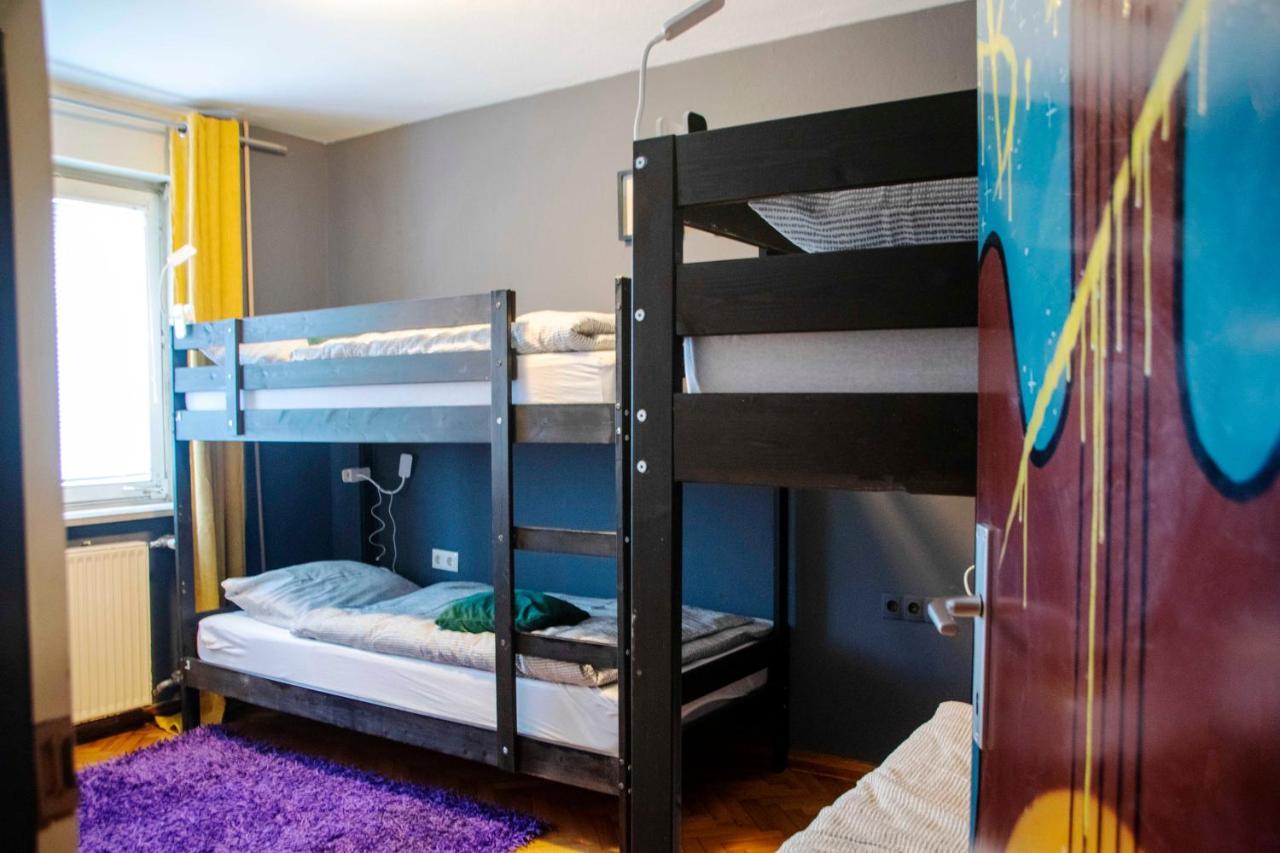 Sax Pub Hostel Любляна Экстерьер фото