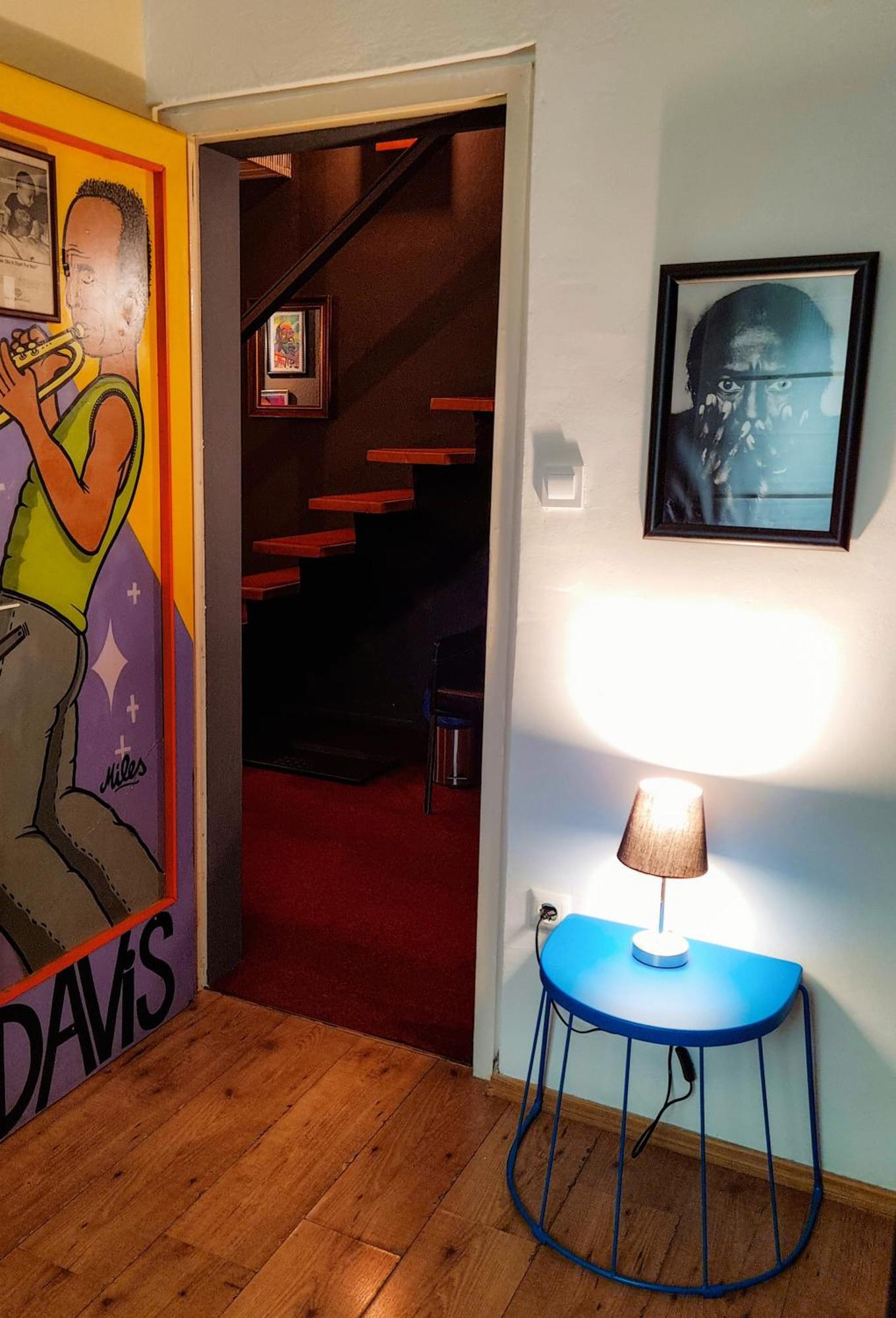 Sax Pub Hostel Любляна Экстерьер фото